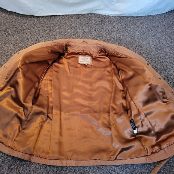 Georgetown Leather Design Tan Leather Jacket with Belt - Picture 13 of 14